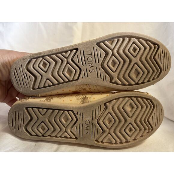 Tom's Women’s Sz 5.5 Alpargata Graphic Slip On Flats Pineapple canvas shoes - Picture 2 of 9